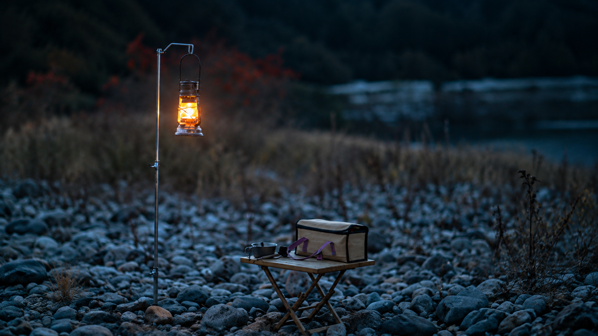 Camp lighting for outdoor evenings